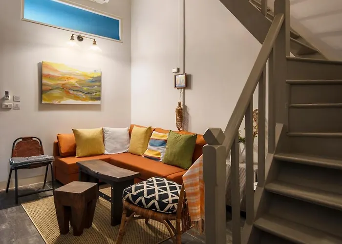 Non Entire Historic 5 Bedroom Riverside Shophouse Near Iconsiam For Families And Groups Bangkok