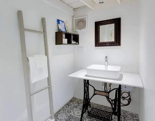Non Entire Historic 5 Bedroom Riverside Shophouse Near Iconsiam For Families And Groups Casa vacanze
